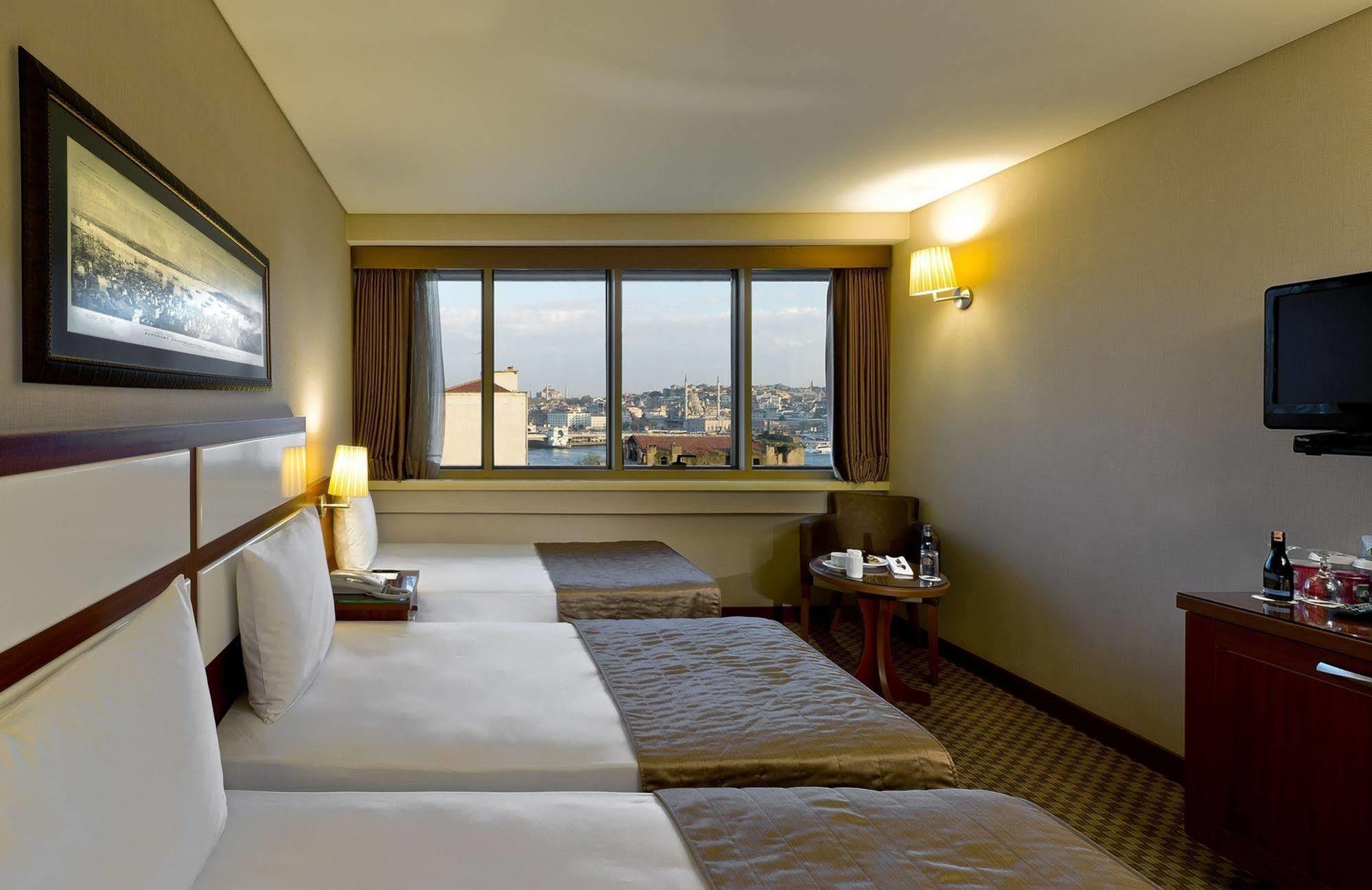 Сити отель стамбул. Отель Istanbul Golden City Hotel. Istanbul Golden City Hotel Стамбул. Отель в Турции голденсити Хотель. Hotel Megaron 3* (Султанахмет (Стамбул)).